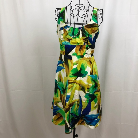 Evan Picone Dresses & Skirts - Evan-Picone  sleeveless floral print dress 4P